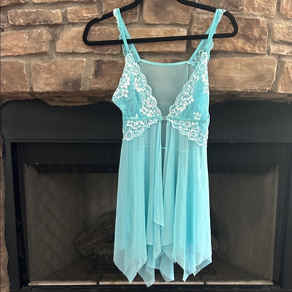 Elegant Teal Nightie W/ White Lace Trim Nightie, Front Closure. Large